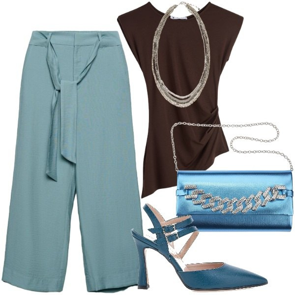 Outfit donna - Aperitivo in galleria. Stile Trendy per Serata fuori. Abbinamento con collane, pantaloni a palazzo, top, décolleté, pochette.