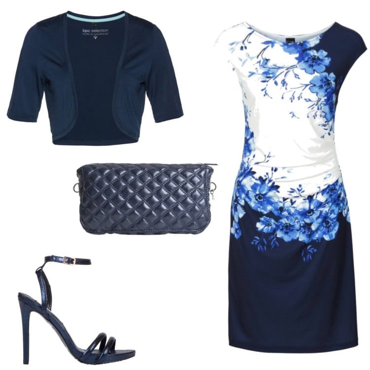 Outfit donna - Fascino Blu. Stile Chic per Cerimonia. Abbinamento con sandali effetto laminato con tacco spillo e cinturino con punta tonda tinta unita, blazer, vestito con drappeggio fantasia con tacco alto e pieghe blu, pochette in ecopelle blu.