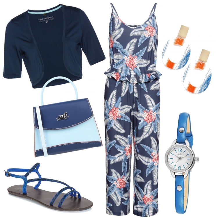 Outfit donna - Comoda alla metro Termini. Stile Trendy per Tutti i giorni. Abbinamento con borsa a mano mini con manico fantasia interno foderato con tracolla removibile, blazer, tuta con volant e spalline sottili blu, sandali blu, orologio, orecchini pendenti farfalla in denim oro.