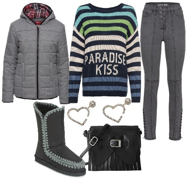 Outfit donna - Passeggiando. Stile Basic per Tutti i giorni. Abbinamento con vestiti, vestiti, pullover a righe blu, stivali nero, orecchini pendenti con strass farfalla collo aperto oro, borsa a tracolla nero.