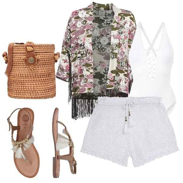 Outfit donna - Etnico #604. Stile Etnico per Mare. Abbinamento con costume intero interno foderato jersey, pantalone lungo, infradito effetto scamosciato senza tacco con fibbia e punta tonda con nappine, borse a tracolla, giacca verde.