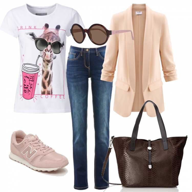Outfit donna - Trendy Chic. Stile Trendy per Tutti i giorni. Abbinamento con jeans dritti, t-shirt fantasia, sneakers rosa, blazer aderente beige, shopping bag marrone, occhiali da sole marrone.