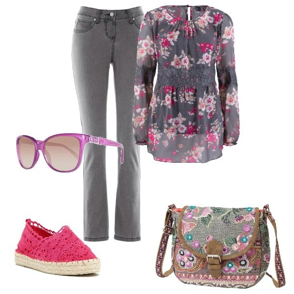 Outfit donna - Una giornata di sole. Stile Trendy per Tutti i giorni. Abbinamento con jeans slim fit, blusa chiffon, borsa a tracolla con zip verde, espadrillas rosso, occhiali da sole viola.