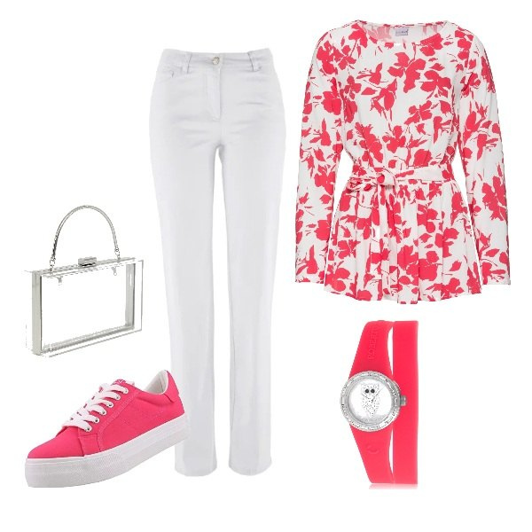 Outfit donna - Una piccola borsa trasparente. Stile Trendy per Tutti i giorni. Abbinamento con pantaloni, blusa, scarpe da ginnastica rosa, orologio con cinturino fucsia e bianco e nero, borsa a tracolla con manico.