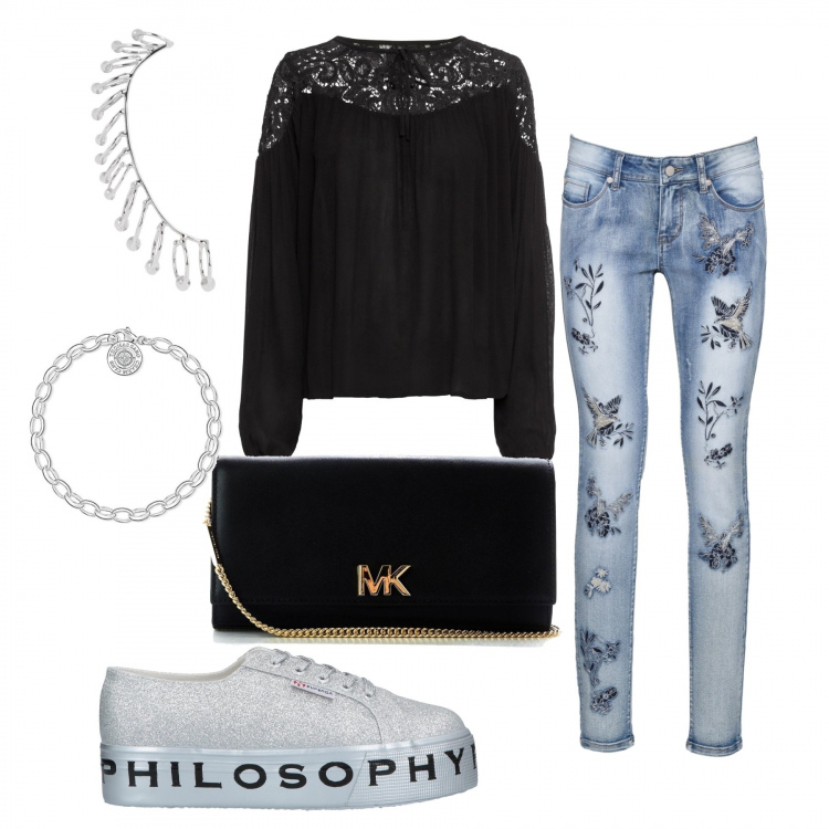 Outfit donna - Details. Stile Trendy per Tutti i giorni. Abbinamento con tuniche, jeans skinny, sneakers tennis, orecchini, pochette nero, charm.