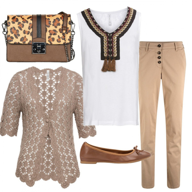 Outfit donna - Etnico animalier. Stile Etnico per Tutti i giorni. Abbinamento con shorts, giacchina, top con pizzo e nappine, borsa a tracolla marrone, ballerine con fiocco e zeppe.