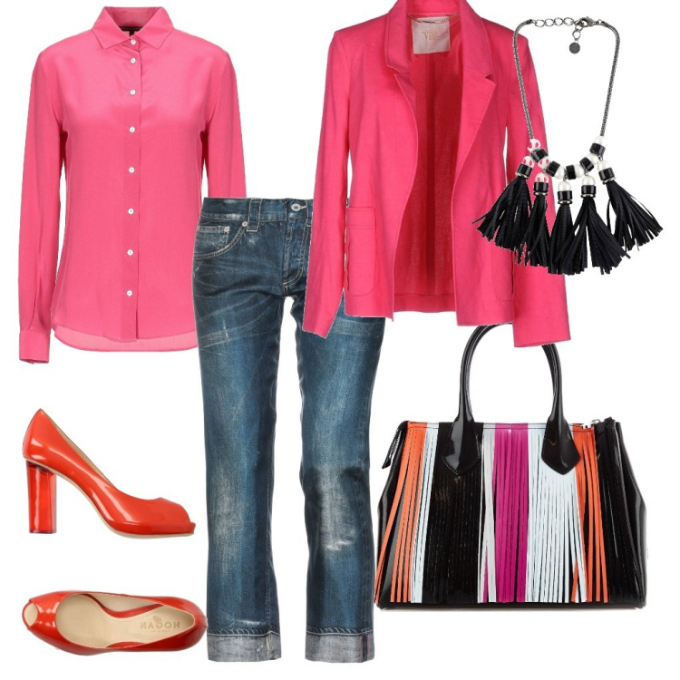 Outfit donna - Frange e colore. Stile Trendy per Tutti i giorni. Abbinamento con pantalone senza tasche con zip in seta tinta unita, décolleté, camicia collo classico a maniche lunghe in seta tinta unita, blazer, collana con nappine, borsa a mano con zip nero.