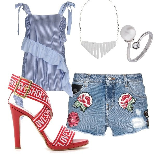 Outfit donna - Short and shoes. Stile Trendy per Tutti i giorni. Abbinamento con anello con perle argento, top, shorts contrasto delavé vita alta con zip in denim tinta unita, collana fantasia girocollo tinta unita, sandali.