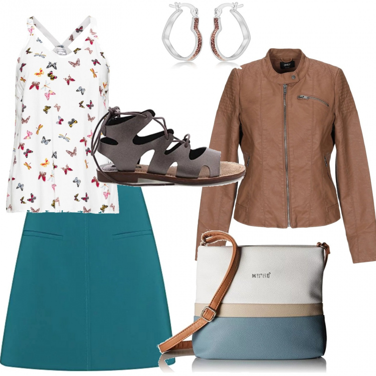 Outfit donna - Un caffè tra amiche. Stile Urban per Tutti i giorni. Abbinamento con top, giubbotto collo coreana a maniche lunghe con zip interno foderato in pelle sintetica tinta unita, gonna a trapezio con tasche blu, sandali argento, orecchini argento e bianco, borsetta blu.