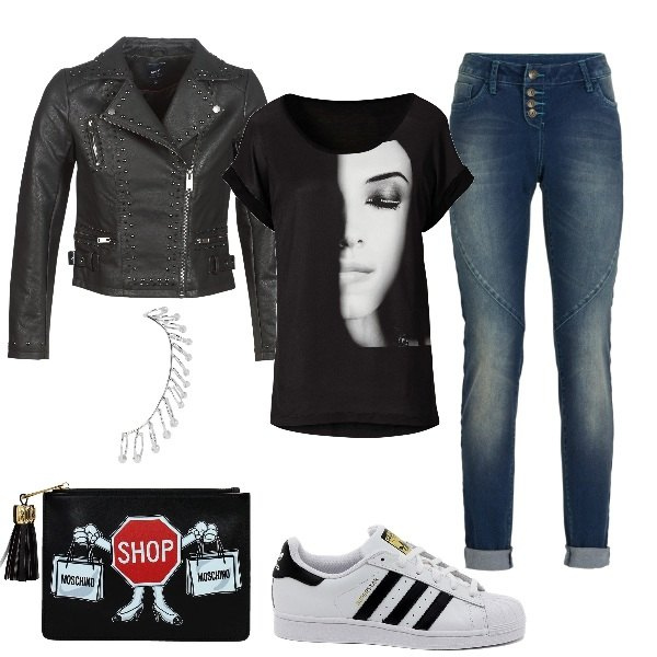 Outfit donna - SportyRock. Stile Basic per Tutti i giorni. Abbinamento con jeans boyfriend, maglia con stampa nero, orecchini, pochette, sneakers, giacca nero.