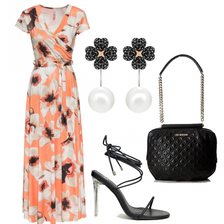 Outfit donna - Una serata tutta per noi. Stile Sexy per Serata fuori. Abbinamento con ciabatte, borse a spalla, orecchini, sandali nero.