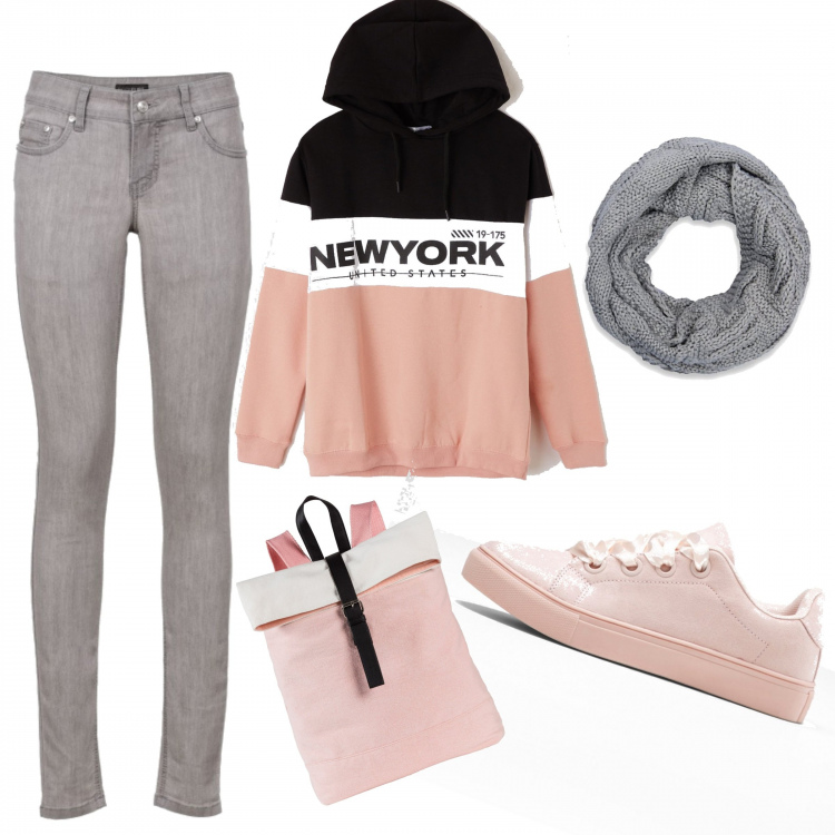 Outfit donna - Turista a New York. Stile Urban per Tutti i giorni. Abbinamento con jeans skinny, sneakers con plateau rosa, maglieria, felpa fantasia con cappuccio rosa, sciarpa in in maglia.