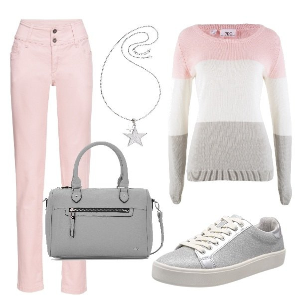 Outfit donna - Rientro Soft. Stile Basic per Tutti i giorni. Abbinamento con maglieria, maglieria, collana pendenti argento, scarpe da ginnastica argento, borsa a mano con zip e tracolla regolabile grigio.