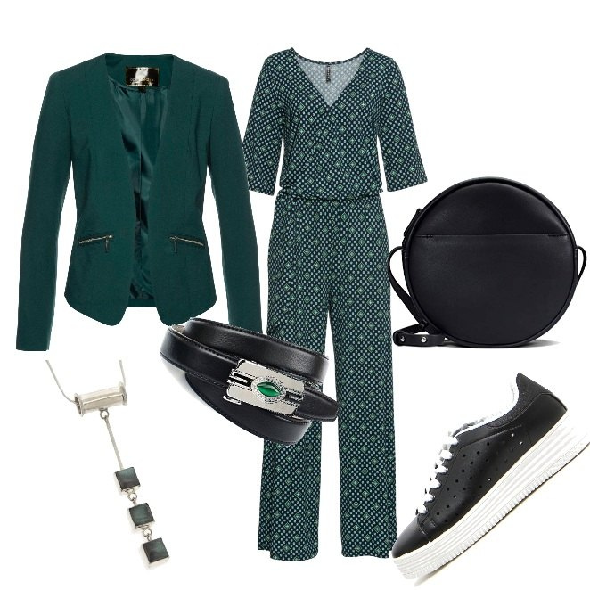 Outfit donna - La jumpsuit per l\'ufficio. Stile Trendy per Ufficio. Abbinamento con blazer, tuta con scollo, sneakers, borse a spalla, cintura, pendente in sterling 925 argento.