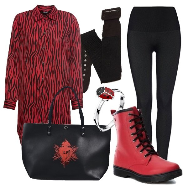 Outfit donna - Coccinella Curvy Edition. Stile Urban per Tutti i giorni. Abbinamento con gonne longuette, borsa a mano maxi doppio manico in pelle sintetica tinta unita, cintura con fibbia tinta unita nero, pantaloni, stivaletti rosso, anello argento.