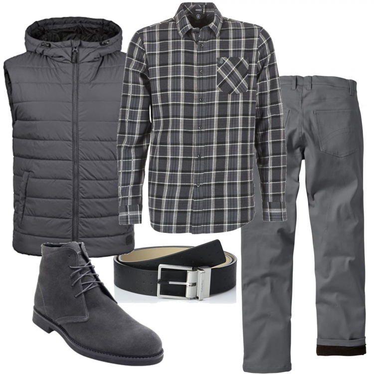 Outfit uomo - Casual #3476. Stile Casual per Tutti i giorni. Abbinamento con pantaloni, camicia a maniche lunghe grigio, scarpe casual effetto scamosciato grigio, cinture, gilet collo alto con zip e logo grigio.