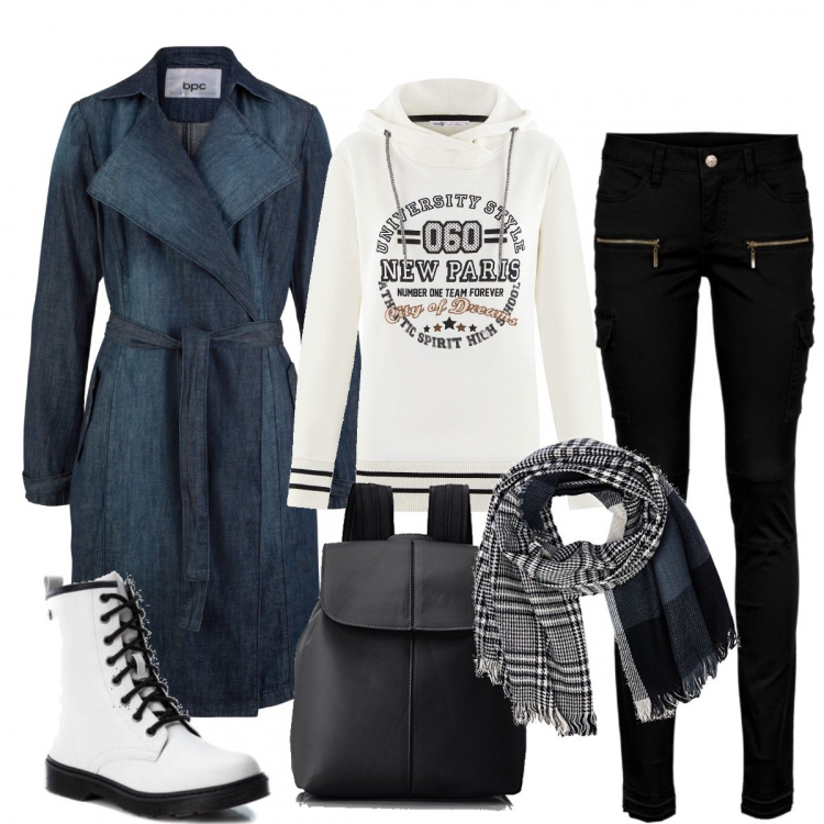 Outfit donna - Con il trench in jeans. Stile Trendy per Scuola/Università. Abbinamento con pantaloni cargo, soprabito a portafoglio nero, maglia, stivaletti bianco, borsa zainetto nero, sciarpa a quadri taglia unica multicolore e nero.