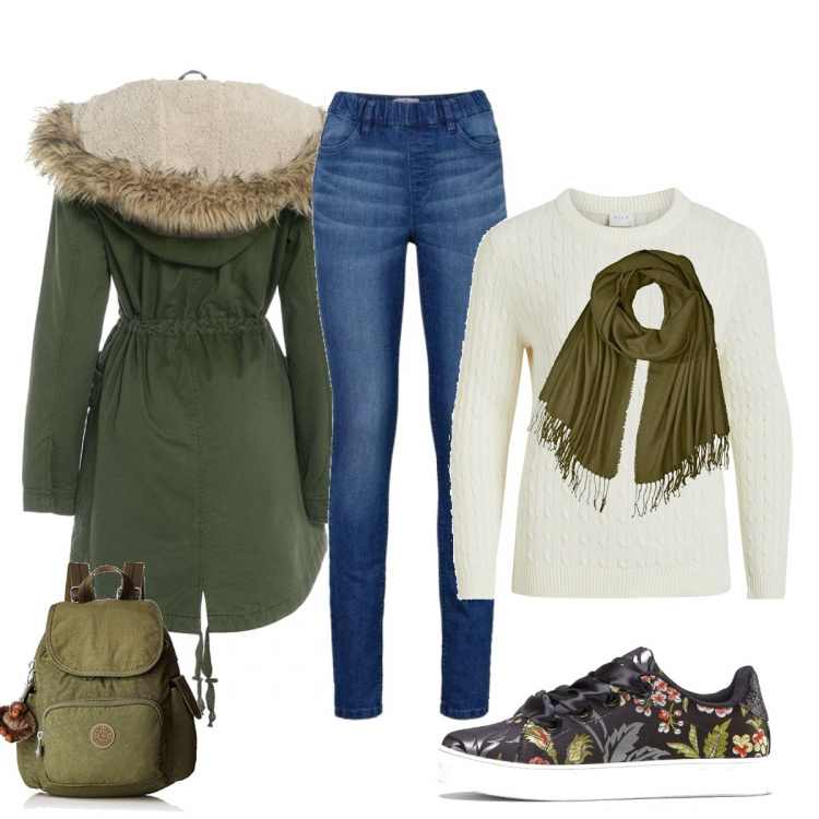 Outfit donna - Scarpa a fantasia. Stile Urban per Tutti i giorni. Abbinamento con jeggings, sneakers con plateau nero, maglione bianco, giacca con cappuccio kaki, sciarpe, zaino mini con zip verde.