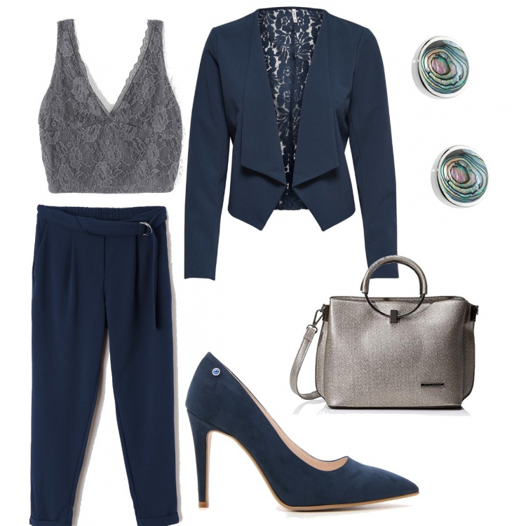 Outfit donna - Pizzi blu e grigio. Stile Bon Ton per Serata fuori. Abbinamento con top con pizzo scollo profondo crop tinta unita grigio, pantalone, giacca blu, borsa zainetto argento, décolleté, orecchini argento.