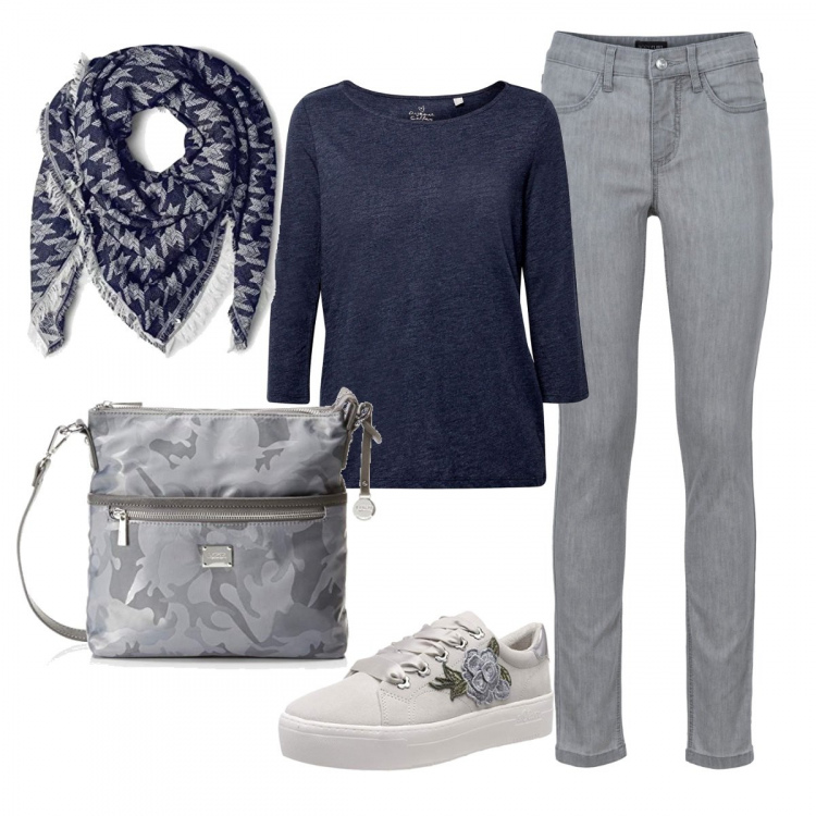 Outfit donna - Foulard pied de poule. Stile Basic per Tutti i giorni. Abbinamento con jeans skinny, t-shirt taglio dritto a maniche lunghe jersey navy, scarpa sportiva, cappello taglia unica multicolore e blu, borsa a tracolla.