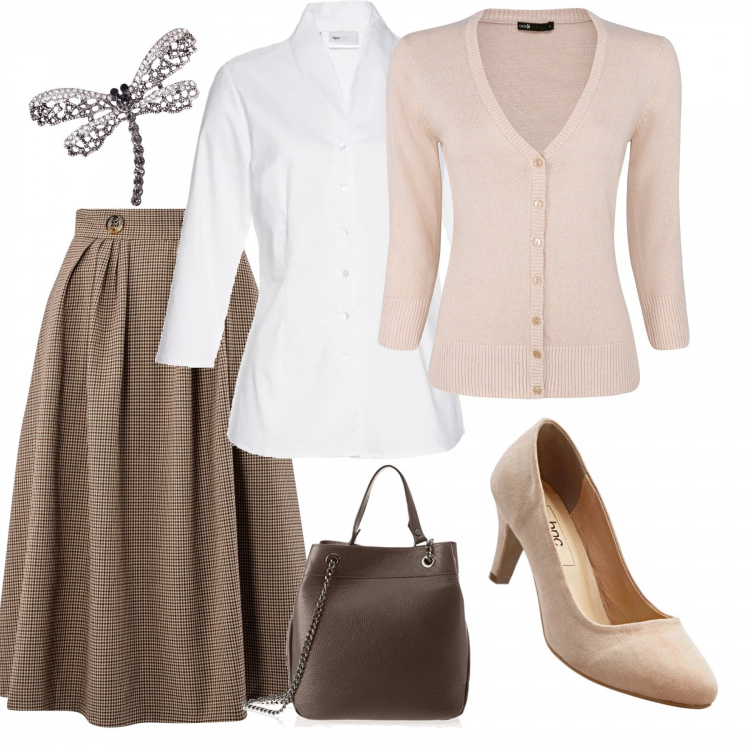 Outfit donna - Gonna a ruota. Stile Bon Ton per Tutti i giorni. Abbinamento con camicie, décolleté taglia media in pelle sintetica, anello con spilla argento, gonna midi con zip aderente beige, cardigan, borse a spalla.