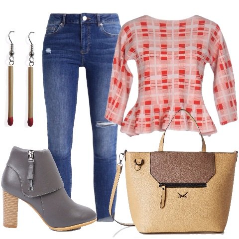 Outfit donna - Nel quotidiano. Stile Basic per Tutti i giorni. Abbinamento con stivaletti interno in tessuto in pelle sintetica.