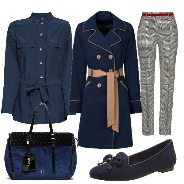 Outfit donna - La camicia lunga con spalline a righe. Stile Basic per Ufficio. Abbinamento con trench, maglieria, camicia lunga a righe con spalline blu, borsa a mano blu e nero, mocassini navy.