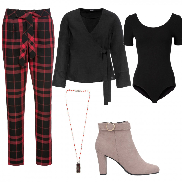 Outfit donna - Natale basico. Stile Basic per Serata fuori. Abbinamento con body, pantalone lungo, blazer, stivaletti, collane.