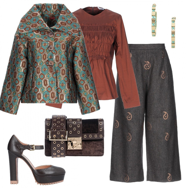Outfit donna - Come ANTONIO MARRAS. Stile Trendy per Serata fuori. Abbinamento con pantalone capri effetto laminato vita alta con zip in flanella con tasche, blusa con arricciature collo tondo a maniche lunghe con zip senza tasche tinta unita, cappotto con stampa di broccato collo classico a maniche lunghe interno foderato in seta monopetto, borsa a mano mini a scatto interno foderato in velluto tinta unita, décolleté, orecchini contrasto con farfallina in ottone oro.