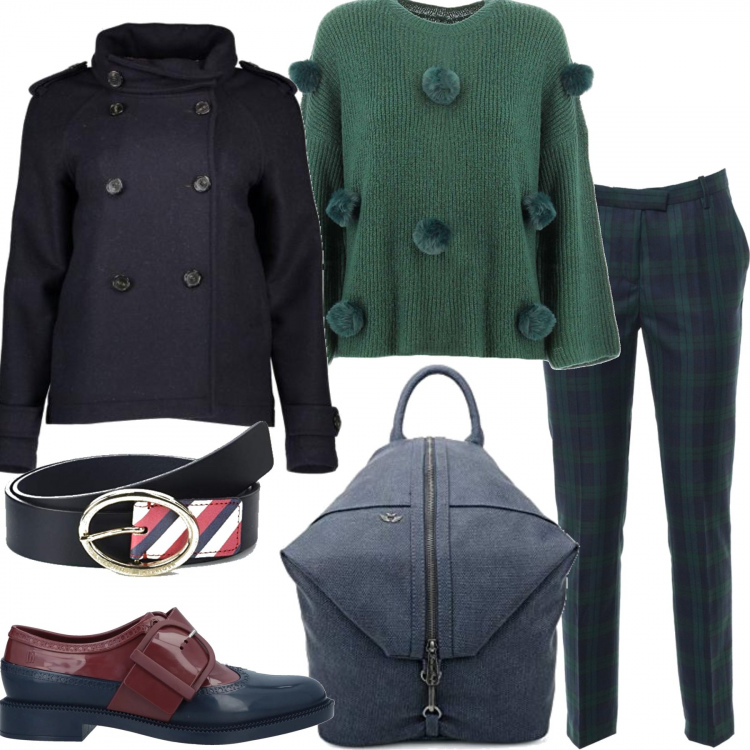 Outfit donna - Un outfit per Natale. Stile Basic per Tutti i giorni. Abbinamento con mocassini, maglione verde, pantalone navy, trench, zaino, cintura.