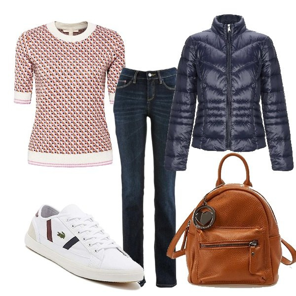 Outfit donna - Sporty. Stile Urban per Tutti i giorni. Abbinamento con jeans dritti, piumino, felpe, sneakers bianco, zaino.