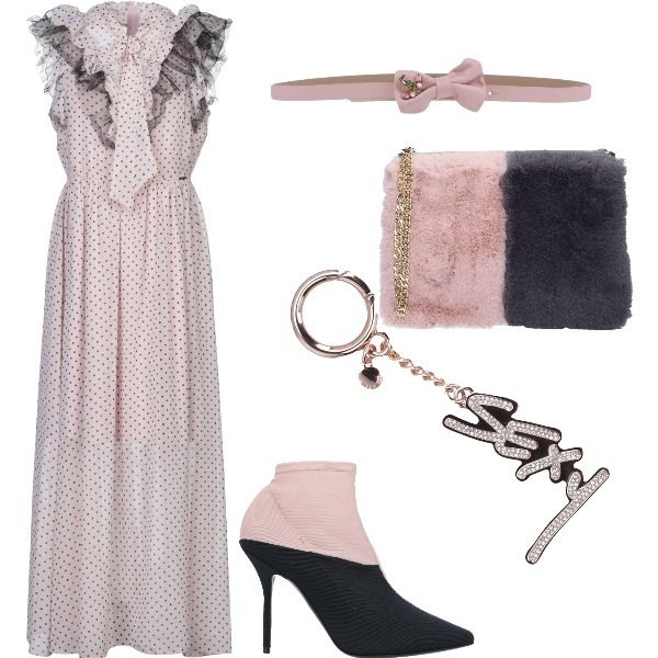 Outfit donna - Inspo Giambattista Valli. Stile Sexy per Cerimonia. Abbinamento con vestito lungo a pois con ruches collo tondo senza maniche con laccetti interno foderato in tulle crêpe, stivaletti, cinture, portachiavi con strass tinta unita, shopping bag rosa.