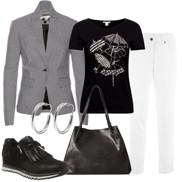 Outfit donna - Comoda in blazer e mocassino a sneakers. Stile Trendy per Tutti i giorni. Abbinamento con pantaloni, blazer nero, t-shirt, mocassini, borsa a spalla, orecchini in argento 925 argento.