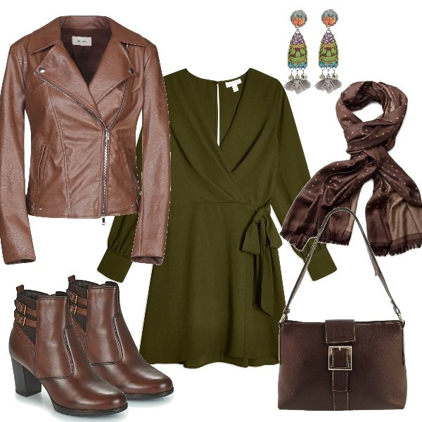 Outfit mujer - Tenemos una cita. Estilo Trendy para Noche/Fiesta elegante. look ideal para Tall/Alta. Combinación con chales, botines, borsa a tracolla, vestidos cortos, chaqueta, pendientes.