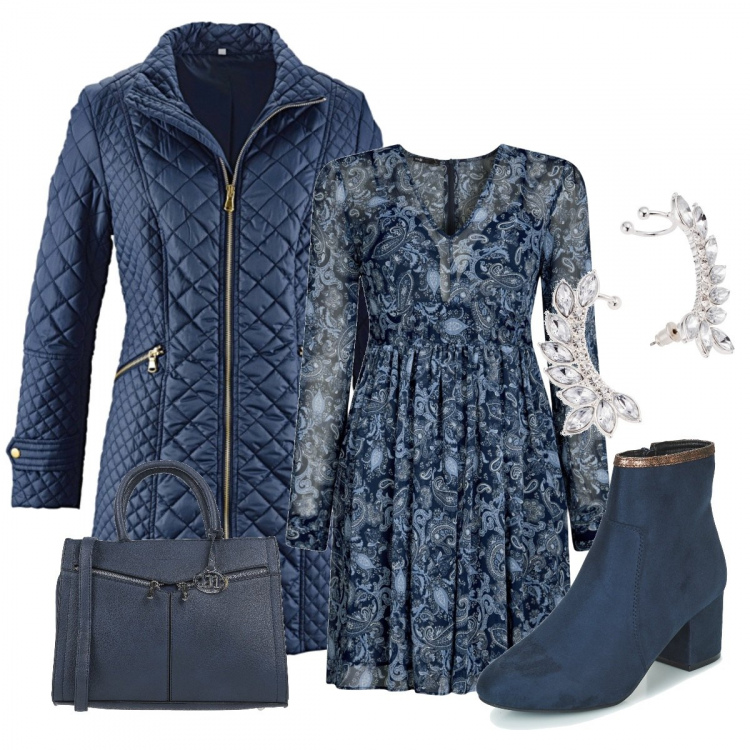 Outfit donna - Total look blue. Stile Trendy per Serata fuori. Abbinamento con blazer, orecchini, borsa a mano, stivaletti, vestito con stampa chiffon con scollo vita alta a maniche lunghe aderente blu.
