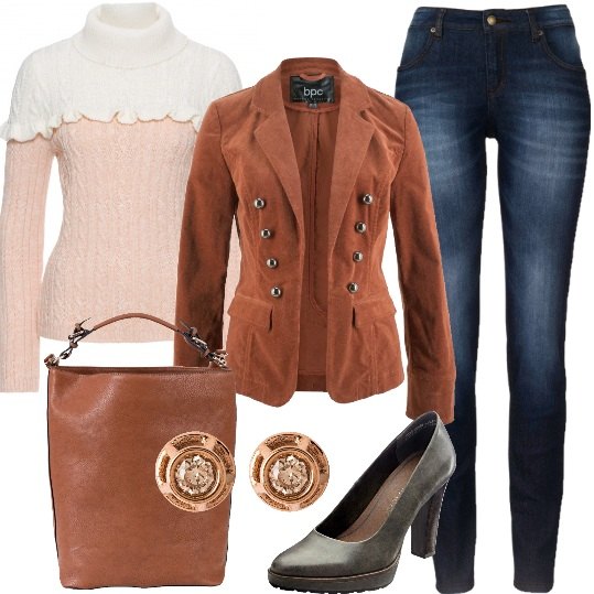 Outfit donna - Il blazer in velluto. Stile Basic per Ufficio. Abbinamento con jeans skinny.