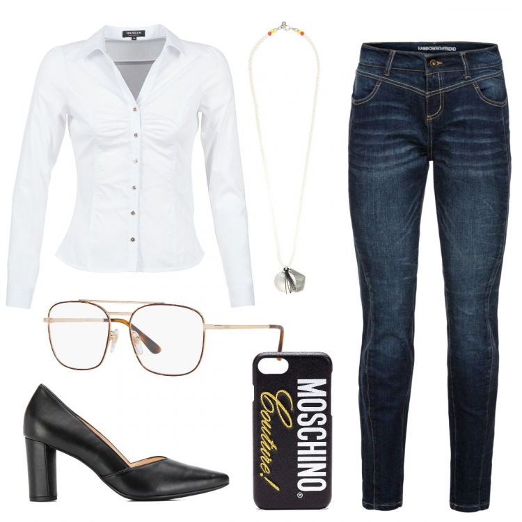 Outfit donna - Maria De Filippi outfit. Stile Basic per Tutti i giorni. Abbinamento con jeans boyfriend, occhiali, camicie, custodia per telefono, décolleté, ciondoli.