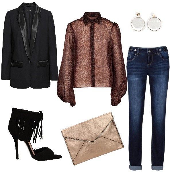 Outfit donna - Jeans & Camicia Graffiante. Stile Trendy per Serata fuori. Abbinamento con jeans boyfriend, blazer, borse a mano, camicie, pochette, sandali.