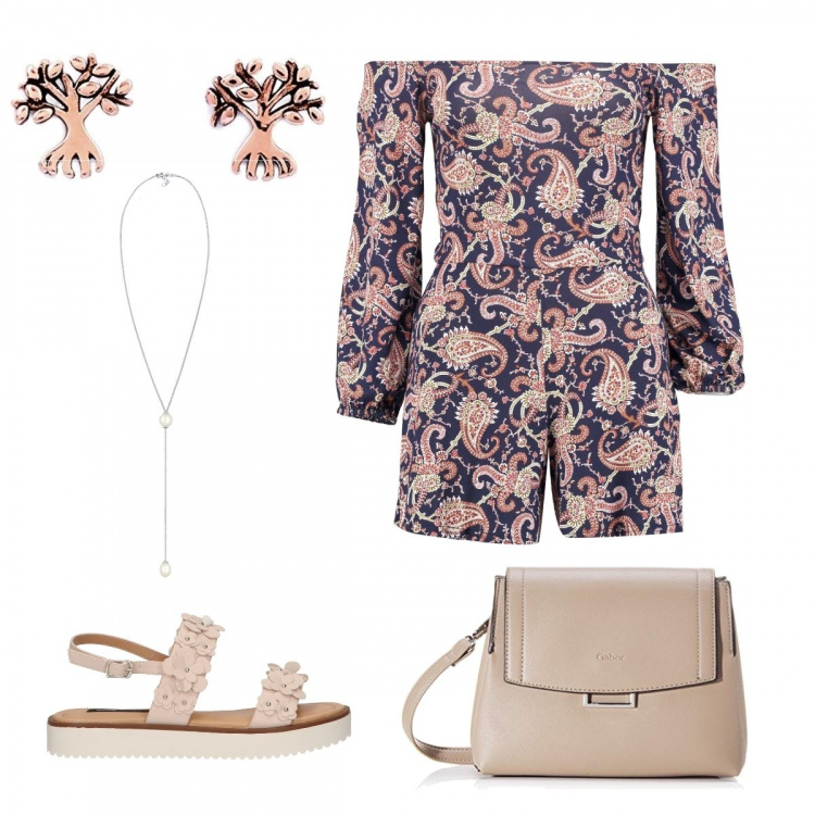 Outfit donna - Jumpsuit corta. Stile Bon Ton per Tutti i giorni. Abbinamento con tuta corta, sandali, borse a spalla, orecchini, ciondoli.