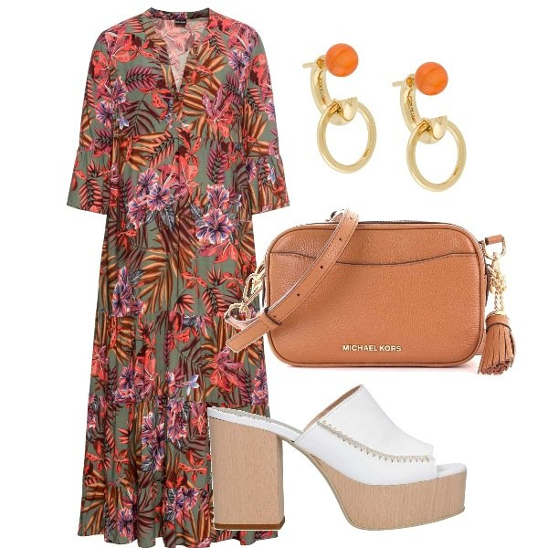 Outfit donna - Marinella5p. Stile Etnico per Tutti i giorni. Abbinamento con vestiti lunghi, borsa a tracolla, ciabatte, orecchini.