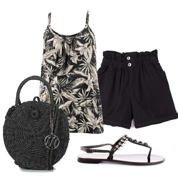 Outfit donna - Top e shorts #1. Stile Basic per Serata fuori. Abbinamento con top, shorts, infradito, borsa a tracolla.