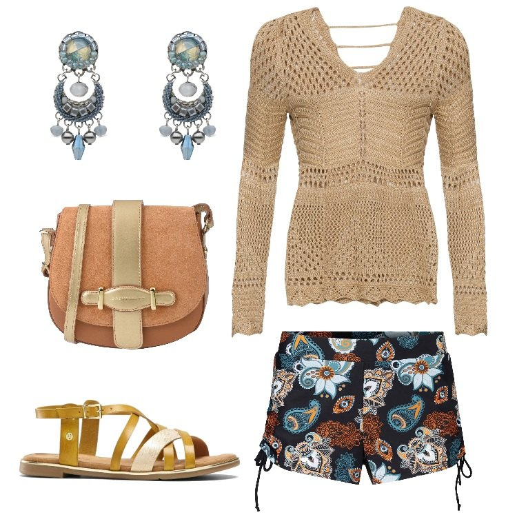Outfit donna - Shorts e pullover traforato oro. Stile Trendy per Tutti i giorni. Abbinamento con borsa a tracolla, orecchini, bermuda, vestiti lunghi, pantaloni corti.