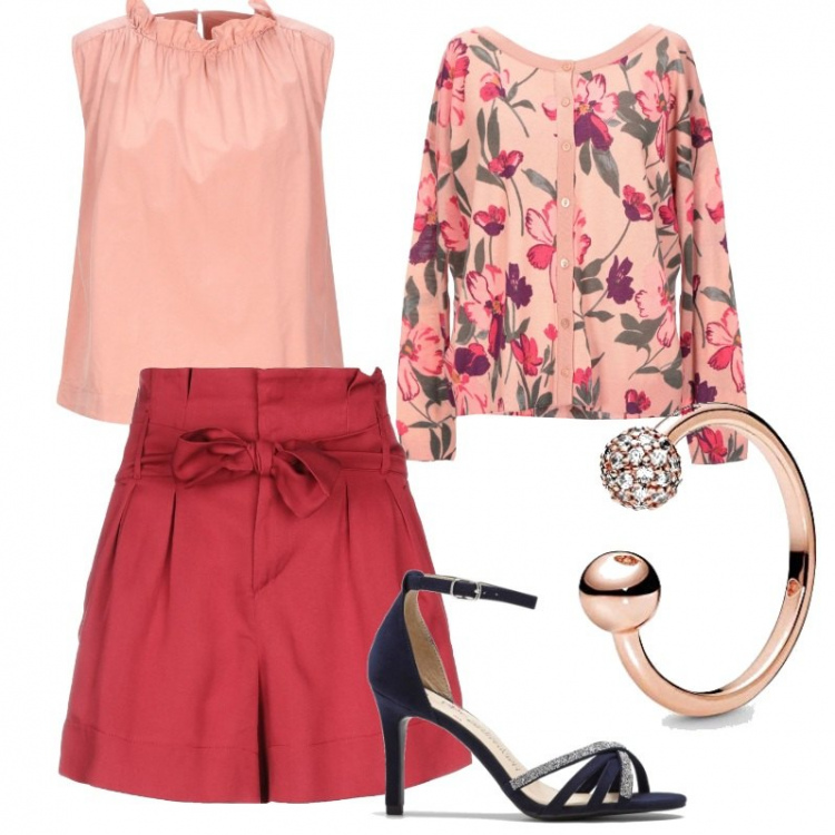 Outfit femme - Douceur en péche. Style Bon Ton pour Soirée dehors. Assortir avec sandales à talon, short, pulls, bagues, hauts.