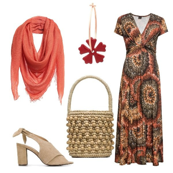 Outfit donna - Curvy è bello. Stile Trendy per Serata fuori. Abbinamento con vestiti lunghi, orecchini, foulard, sandali col tacco, borse a secchiello.