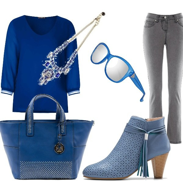 Outfit donna - Casual quotidiano. Stile Basic per Tutti i giorni. Abbinamento con jeans slim fit, stivaletti, collane, t-shirt, borse a mano, occhiali da sole.