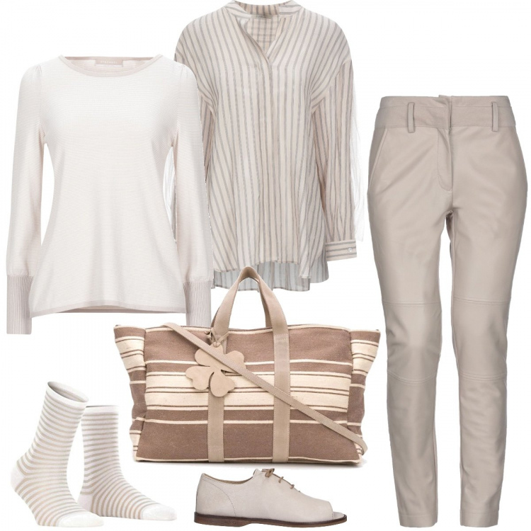 Outfit donna - Stringata open toe e gioco di righe. Stile Trendy per Tutti i giorni. Abbinamento con pullovers, scarpe stringate, camicie, pantaloni, borse tote, calzini.