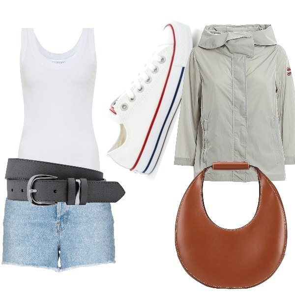 Outfit donna - Momenti di relax. Stile Trendy per Tutti i giorni. Abbinamento con cinture, borse a mano, shorts, sneakers, blazer, canottiere.