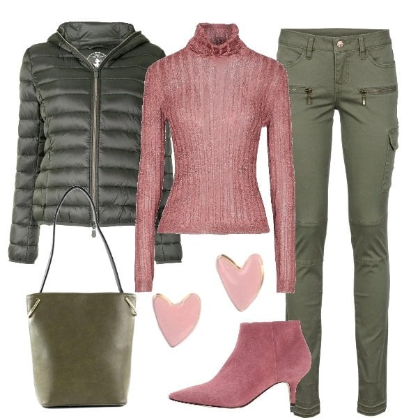 Outfit donna - Maglia rosa luccicante. Stile Trendy per Tutti i giorni. Abbinamento con pantaloni cargo, pullovers, stivaletti, orecchini, giacche, borse a spalla.