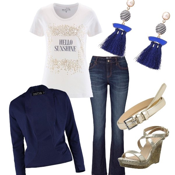 Outfit donna - Shopping con amiche. Stile Trendy per Tutti i giorni. Abbinamento con jeans bootcut, orecchini con perle e nappine blu scuro, cintura effetto metallizzato stretto.