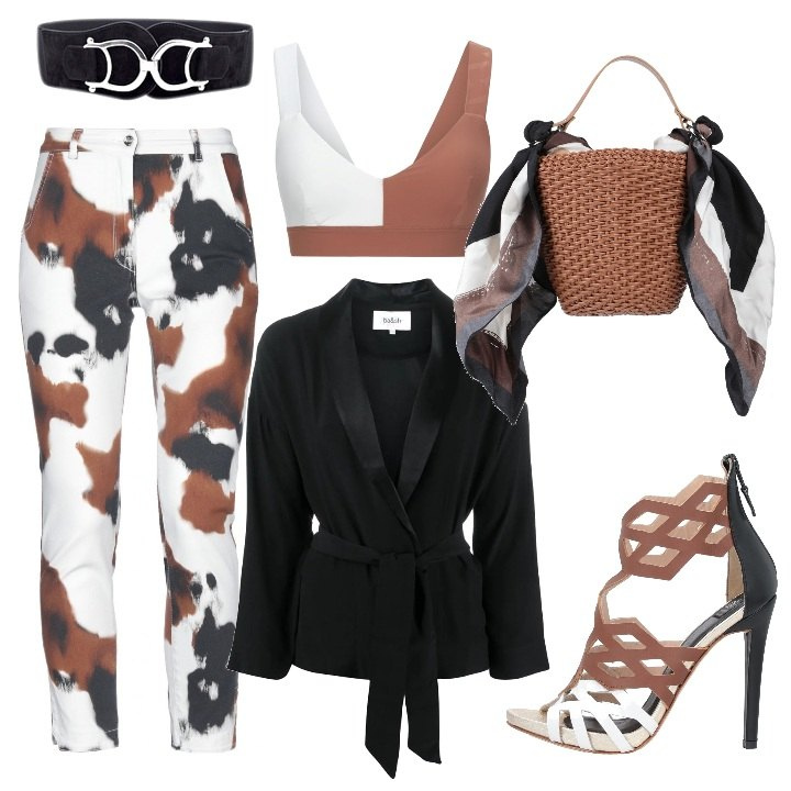 Outfit donna - Scelta appariscente OLDRISA. Stile Trendy per Tutti i giorni. Abbinamento con cinture, pantaloni, sandali col tacco, borse a mano, top, blazer.
